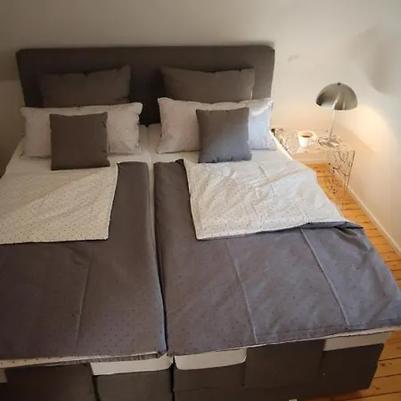 Habitat Apartment *